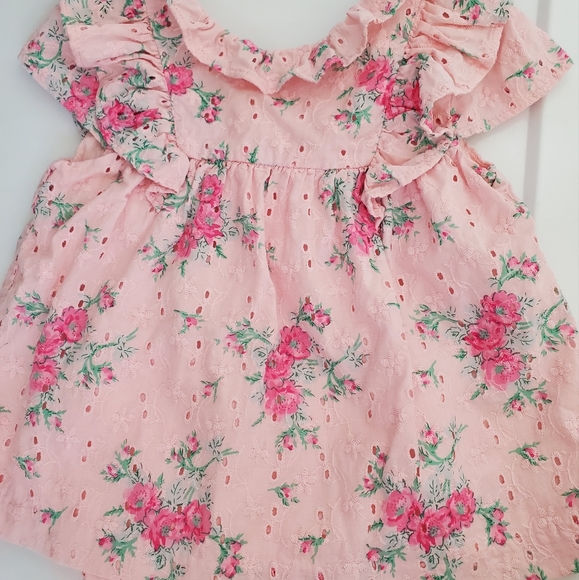 Floral top with bottoms - Picture 2 of 6